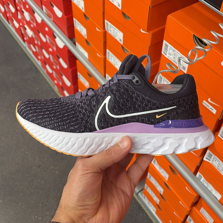React Infinity Run FK 3 Black + white