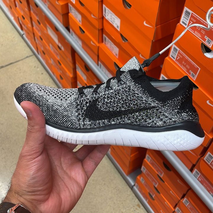 Free Rn Flyknit 2018 White/Black