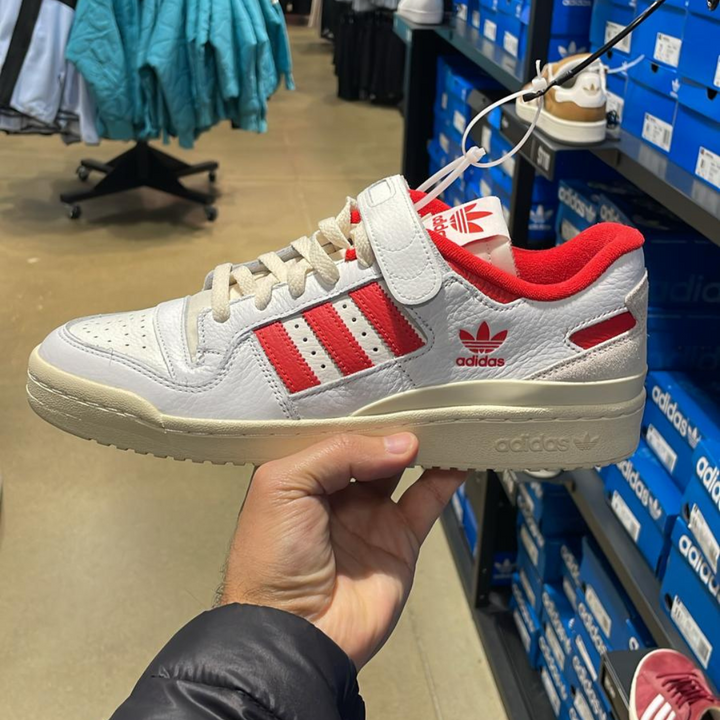 Forum Low Sneakers Red / White