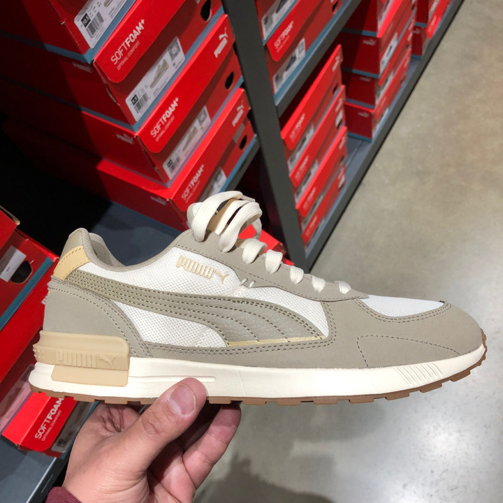 Graviton Trainers Cafe /White