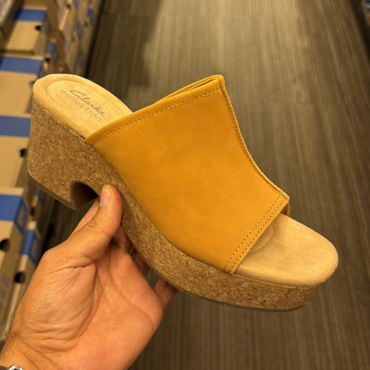 Nerisa Vine Light Tan Nubuck