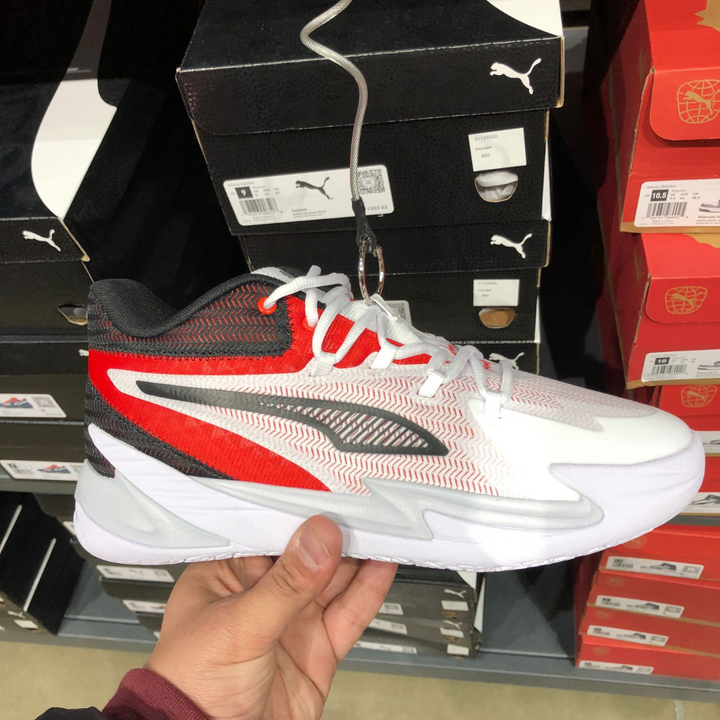 Dagger Red / White