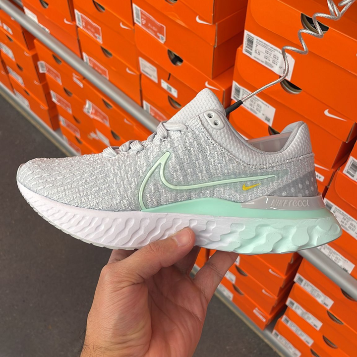 React Infinity Run FK 3 Sneakers Grey