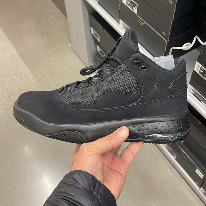 Jordan Max Aura 2 Black