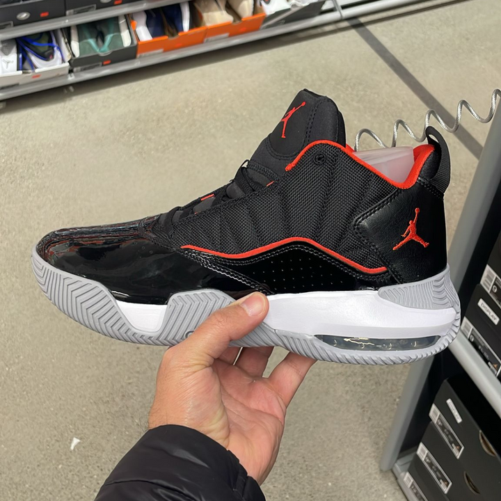 Jordan Stay Loyal Black / Red