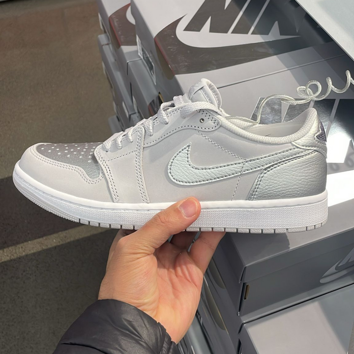 Air Jordan 1 Low OG Silver