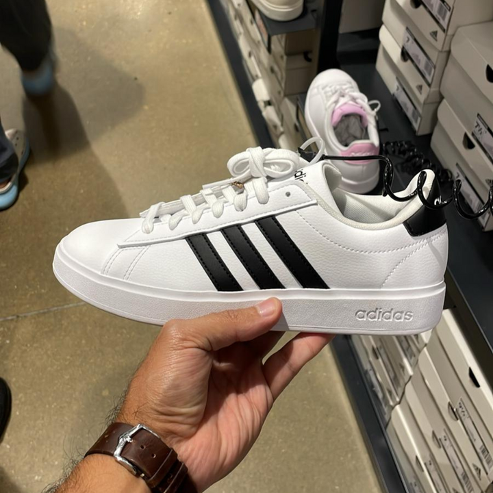 Grand Court 2.0 White / Black