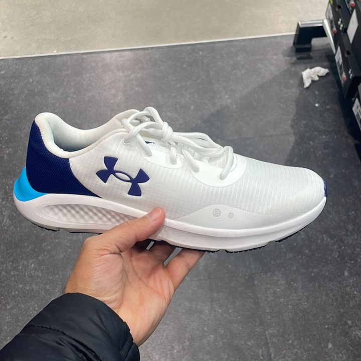 Charged Pursuit 3 Twist White / blue