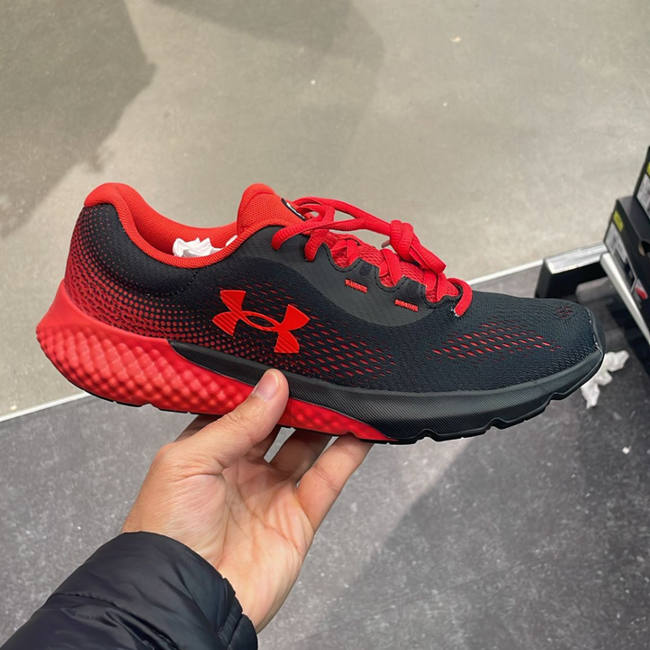 Charged Rogue 4 Shoes Black / Red