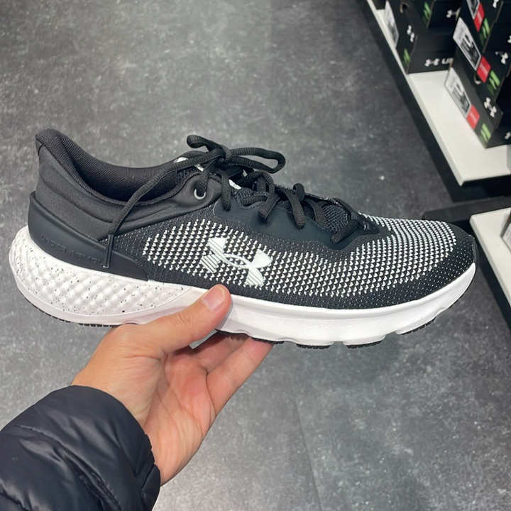 Charged Escape 4 Black / White