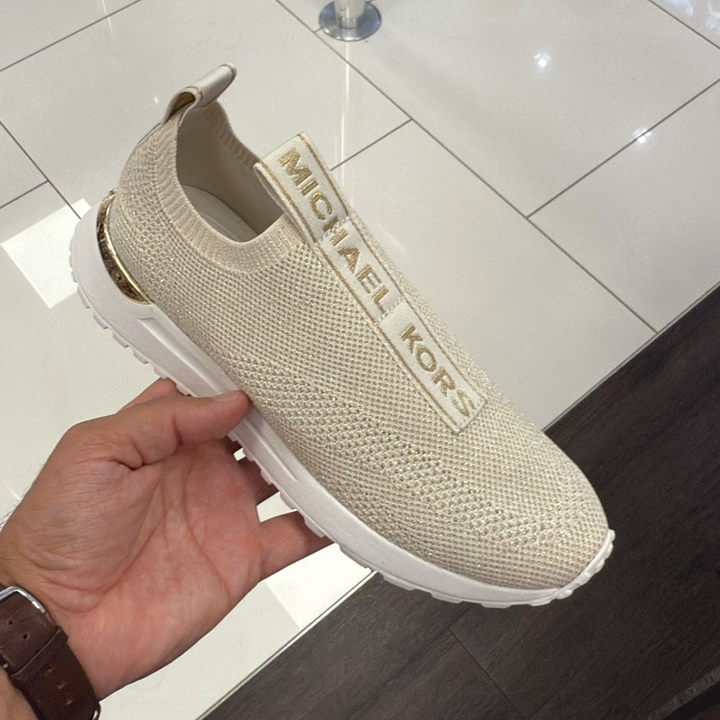 Bodie Slip-On Sneakers Beige