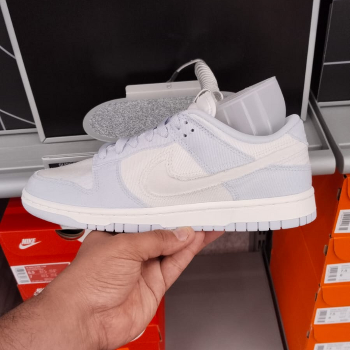 Dunk Low White/ Light Blue