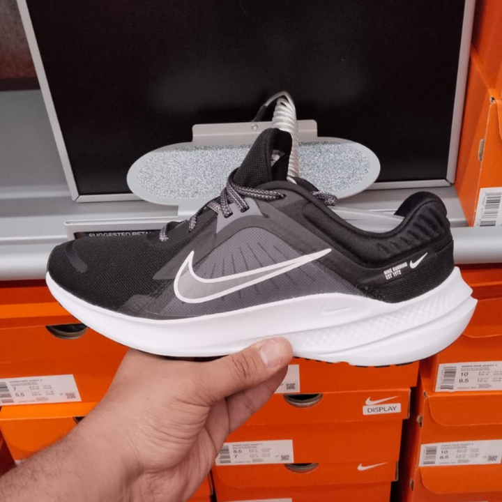 Quest 5 Black / Grey