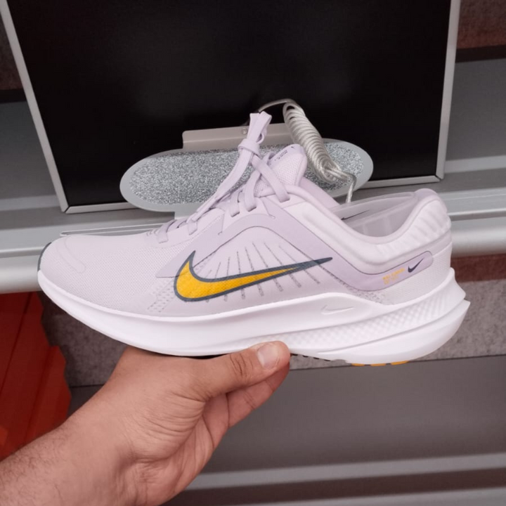 Quest 5 White / Yellow